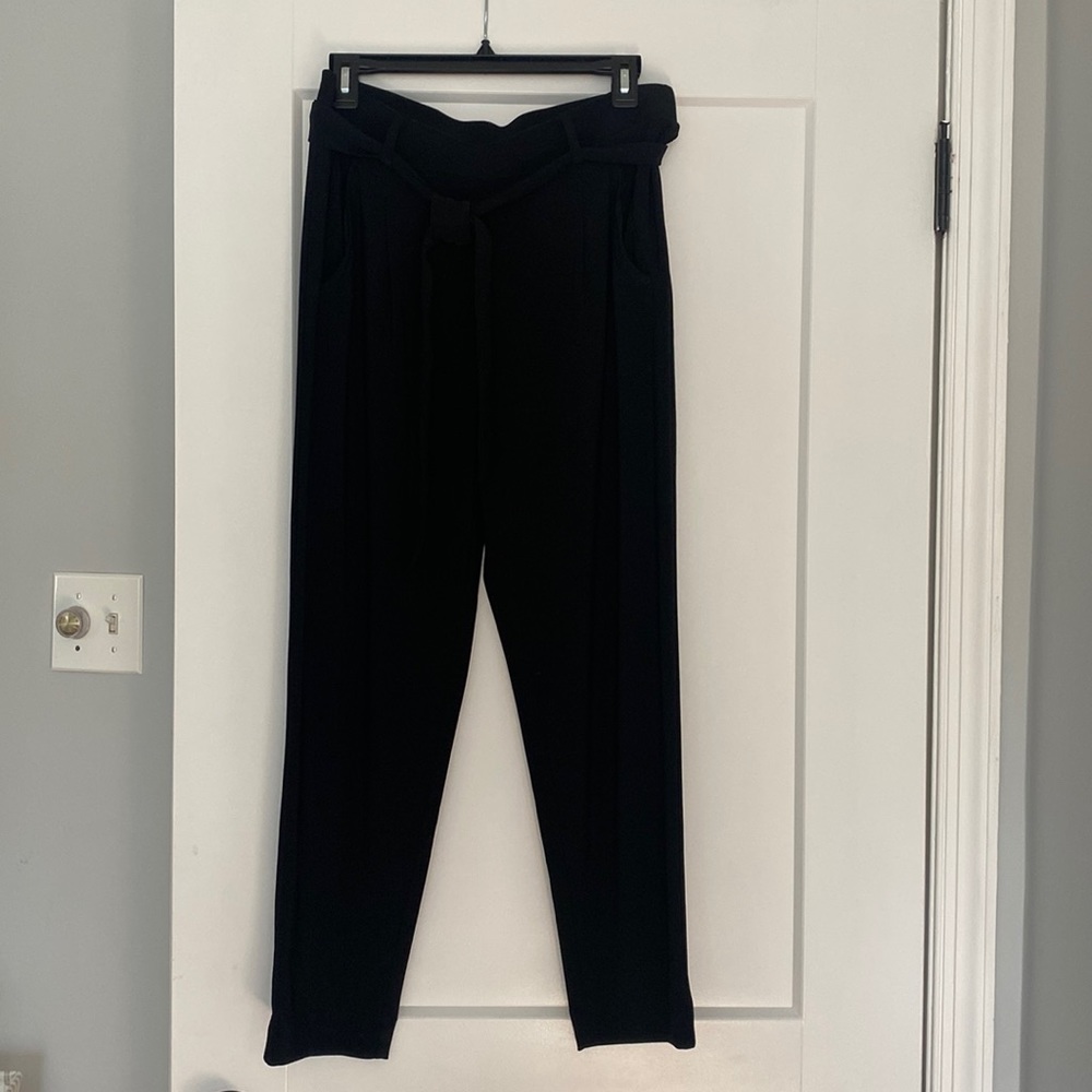 WHBM Tapered Ankle Pant